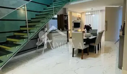 Sobrado Averbado no Iririú com 347m²