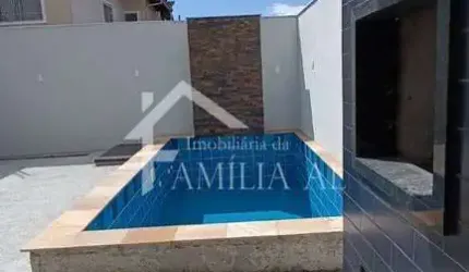 GEMINADO COM 217M² E PISCINA NO FLORESTA