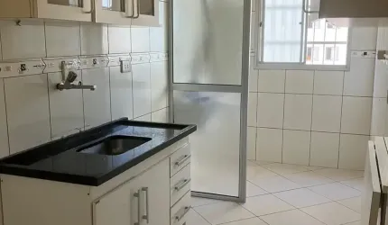 APARTAMENTO 50² EM LOCALIZAÇÃO PRIVILEGIADA!