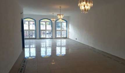 Casa com 4 Quartos e 8 banheiros para Alugar, 450 m²