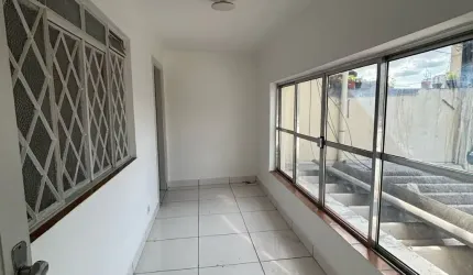 CASA COM 3 DORMITÓRIOS