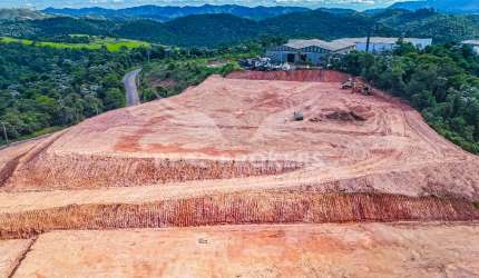 Lote/Terreno à Venda, 10000 m² por R$ 3.600.000