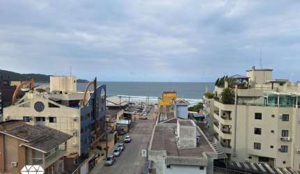 APARTAMENTO NOVINHO E BEM PERTINHO DO MAR DE BOMBAS.