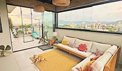 Cobertura Com linda vista no Canto Grande.