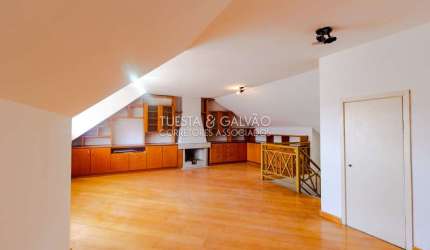 Casa em condomínio fechado com 3 quartos à venda na Rua Vinte e Quatro de Maio, 2408, Rebouças, Curitiba, 131 m2 por R$ 690.000