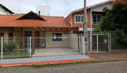 Casa com 4 quartos à venda na Rua Joel Moura, 192, Canasvieiras, Florianópolis, 98 m2 por R$ 1.915.000