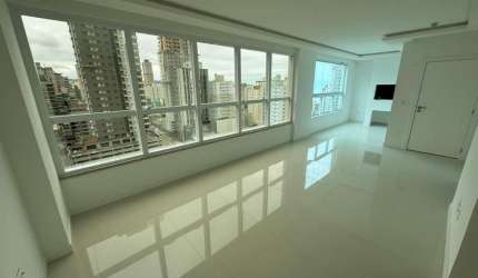 Apartamento com 3 quartos à venda na Avenida 276, 1, Meia Praia, Itapema, 116 m2 por R$ 2.195.000