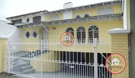 EXCELENTE CASA COMERCIAL  236M² -  BAIRRO MERCÊS - DOM12