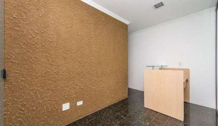 Sala Comercial com 1 Vaga no Batel