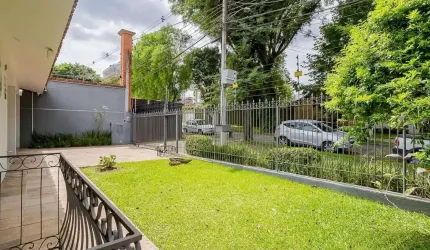 CASA RESIDENCIAL NO BIGORRILHO TÉRREA