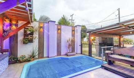 Casa Térrea com Piscina e Edícula – 3 Quartos com Planejados no Thomaz Coelho!
