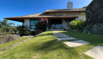 Casa em Condomínio para Venda em Governador Celso Ramos, Armação da Piedade, 5 dormitórios, 2 suítes, 5 banheiros, 4 vagas