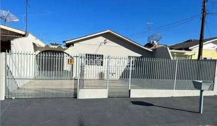 Casa à venda 2 Quartos, 5 Vagas, 200M², Assis, Londrina - PR