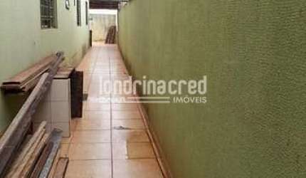 Casa à venda 2 Quartos, 1 Vaga, Jardim Anaterra, Londrina - PR