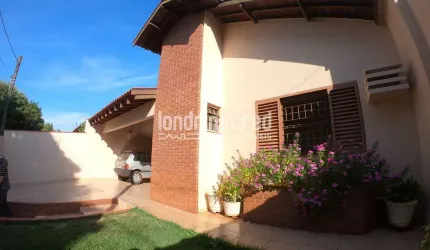 Casa à venda 4 Quartos, 1 Suite, 3 Vagas, 275M², Jardim Brasília, Londrina - PR
