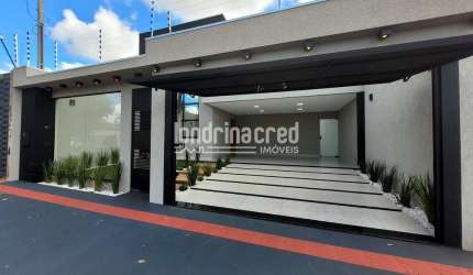 Casa à venda 3 Quartos, 1 Suite, 4 Vagas, 200M², Conjunto Habitacional Alexandre Urbanas, Londrina
