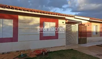 Ótima casa no condomínio Moradas Londrina, com 3 quartos, sala, cozinha, banheiro, 70 metros de áre