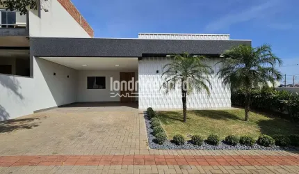 Casa terrea com 03 quartos sendo 02 suites em conceito aberto integrando a casa com a piscina no Co