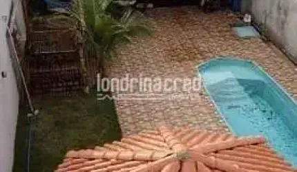 Casa no Bairro Terra Bonita, Ibiporã: 4 dormitórios (2 suítes), 5 banheiros, piscina, churrasqueira