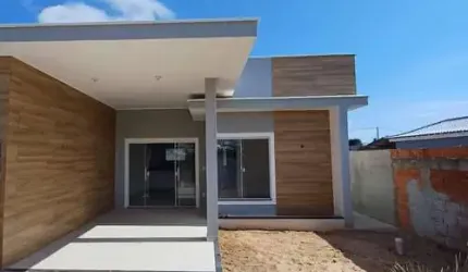 Venda: Casa com Suíte em Bacaxá - Saquarema