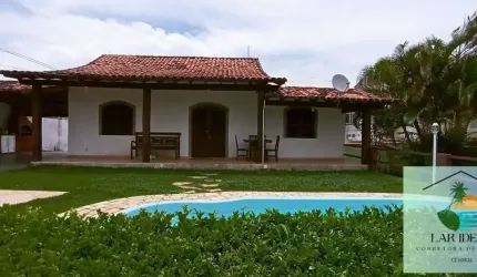 Casa ao lado do Porto da Barra - Buzios