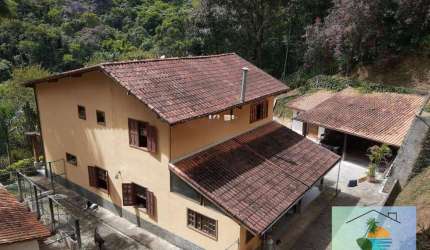 Excelente Casa duplex em Nova Friburgo - RJ