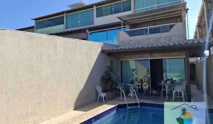 Duplex c/ Piscina frente a Lagoa no Centro de Araruama-RJ