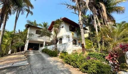 Casa com 4 dormitórios à venda em São Lourenço - Niterói/RJ