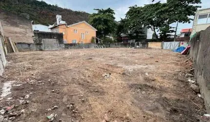 Terreno à Venda em São Francisco - Niterói/RJ