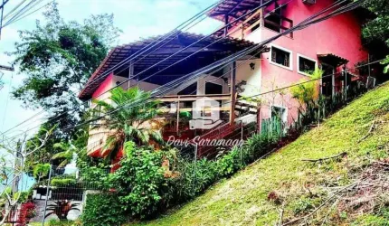 Casa com 3 dormitórios à venda, 300 m² por R$ 900.000,00 - Itaipu - Niterói/RJ