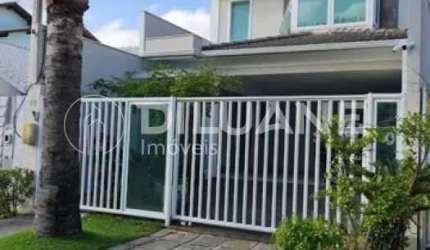 Casa com 3 quartos à venda na Rua Professor Álvaro Caetano, Camboinhas, Niterói, 250 m2 por R$ 1.980.000
