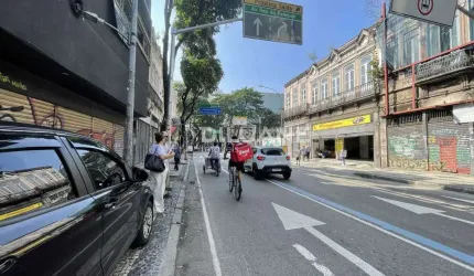 Prédio à venda na Rua da Carioca, Centro, Rio de Janeiro, 328 m2 por R$ 750.000