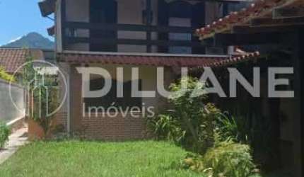 Casa com 3 quartos à venda na Rua Brisa do Frade, Frade (Cunhambebe), Angra dos Reis, 226 m2 por R$ 700.000