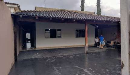 CASA TÉRREA A VENDA LOTE DE 500M2