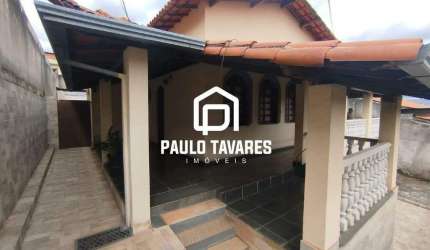 Casa de 03 quartos com suíte, para venda no bairro Camargos, Belo Horizonte/MG.