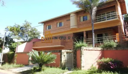 Venda Imóvel: Casa Sobrado com 492m² de construção em terreno de 500m² localizado em Sousas, Campinas, SP.