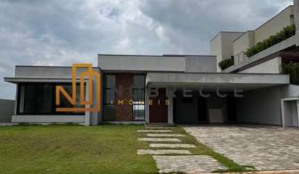 Belíssima casa à venda no Condomínio Campos de Santo Antônio 2 em Itu/SP.
