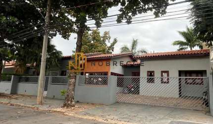 EXCELENTE CASA NO PARQUE SÃO LOURENÇO EM INDAIATUBA Área do Terreno: 330,65m² Área Construída: 162,75m²