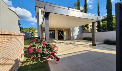 Casa para Locação em Atibaia, Chácaras Itapetininga, 3 dormitórios, 3 suítes, 4 banheiros, 2 vagas