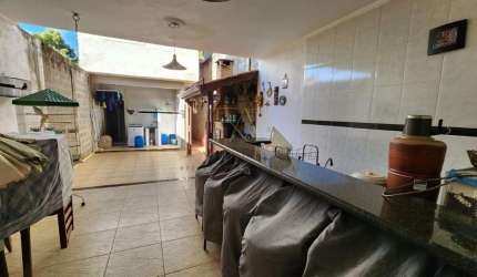Casa para Venda em Atibaia, Jardim Alvinópolis, 5 dormitórios, 3 suítes, 6 banheiros, 2 vagas