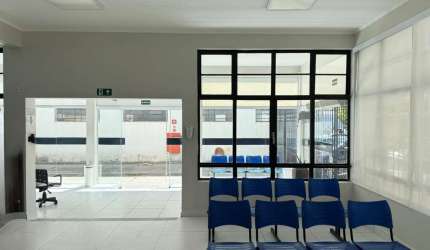 Sala Comercial para Locação em Atibaia, Alvinópolis, 15 banheiros