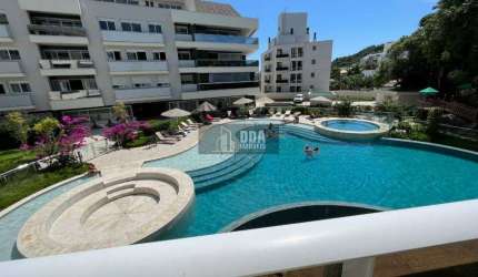 Apartamento com 03 suítes em condomínio club em Jurerê.