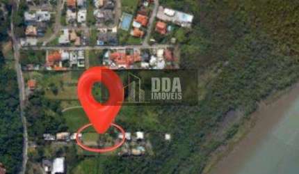 Lote em condomínio em Cacupé