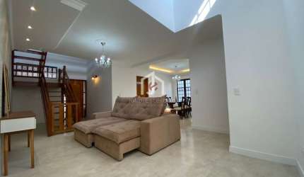 Casa com 4 quartos à venda na Rua Francisco Nunes, Jardim Califórnia, Taubaté por R$ 740.000