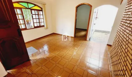 Casa com 4 quartos à venda na Rua Francisco Marques Pinto, Jardim Independência, Taubaté por R$ 525.000