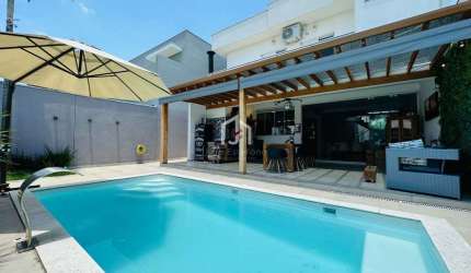 Casa em condomínio fechado com 3 quartos à venda em Campos do Conde, Tremembé  por R$ 1.170.000