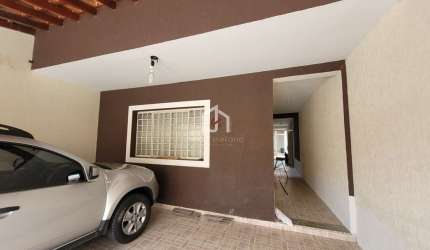 Casa com 4 quartos à venda na Rua Benedito Anacleto de Almeida, Jardim da Luz, Taubaté por R$ 798.000