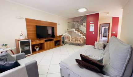 Casa com 3 quartos à venda na Rua Alexandre Fleming, Jardim Maria Augusta, Taubaté por R$ 970.000