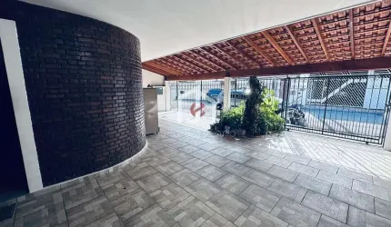 Casa com 3 quartos à venda na Rua Marechal Mascarenhas de Morais, Jardim Independência, Taubaté por R$ 930.000