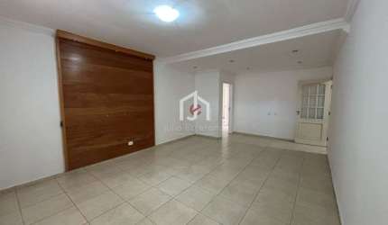 Casa com 3 quartos à venda na Rua Doutor José Gregório Moreira, Jardim Independência, Taubaté por R$ 600.000